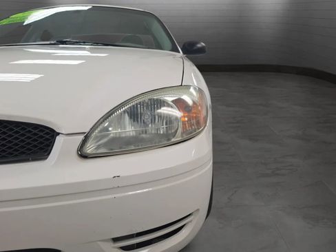 Used 2006 Ford Taurus SE FWD image 29