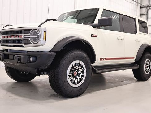 New 2026 Ford Bronco Outer Banks w/ Sasquatch Package image 5