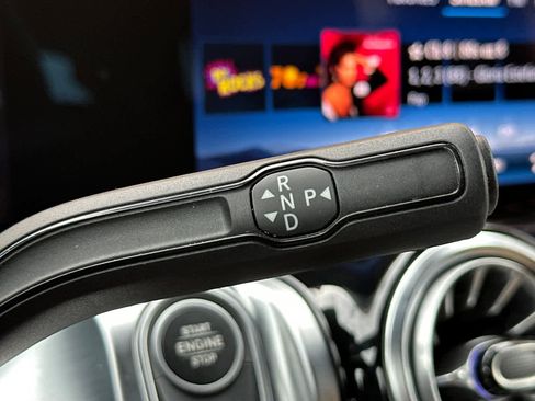 Certified 2025 Mercedes-Benz GLB 250 image 20