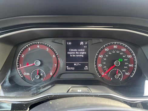 Used 2019 Volkswagen Jetta SE w/ Cold Weather Package image 23