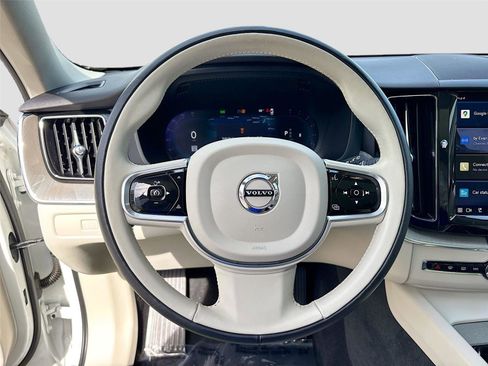 Used 2023 Volvo XC60 B5 Plus w/ Protection Package Premier image 11