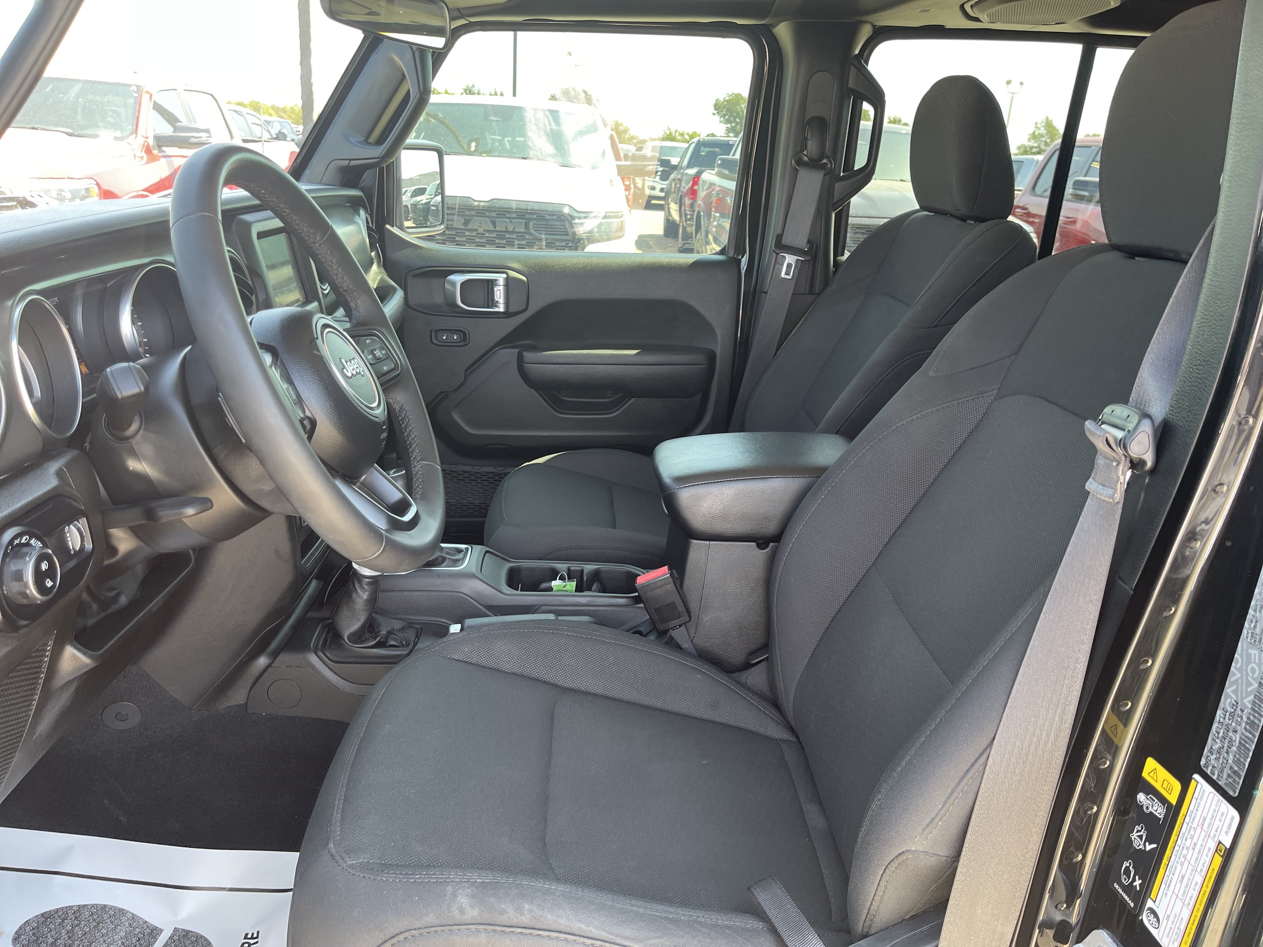 Used 2023 Jeep Gladiator Sport AWD/4WD image 35