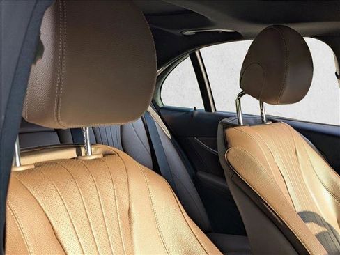 Used 2018 Mercedes-Benz E 300 E 300 image 19