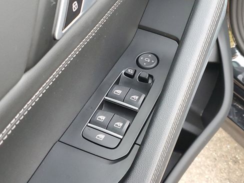 Certified 2024 BMW X6 xDrive40i w/ Parking Assistance Package image 6