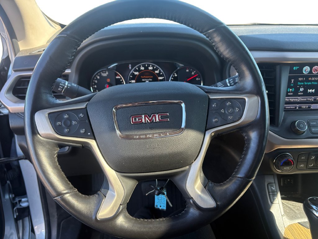 Used 2017 GMC Acadia Denali w/ Technology Package AWD/4WD image 11