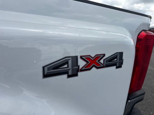 Used 2023 Ford F350 XLT AWD/4WD image 10