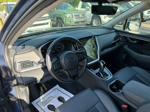 Used 2025 Subaru Outback Onyx Edition AWD/4WD image 3