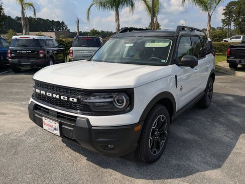 New 2025 Ford Bronco Sport Outer Banks w/ Outer Banks Tech Package+ image 8