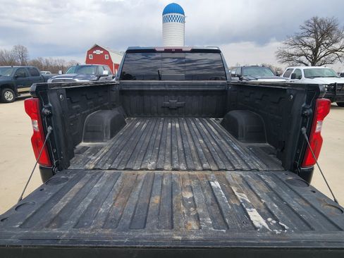 Used 2019 Chevrolet Silverado 1500 LTZ w/ LTZ Premium Package image 8