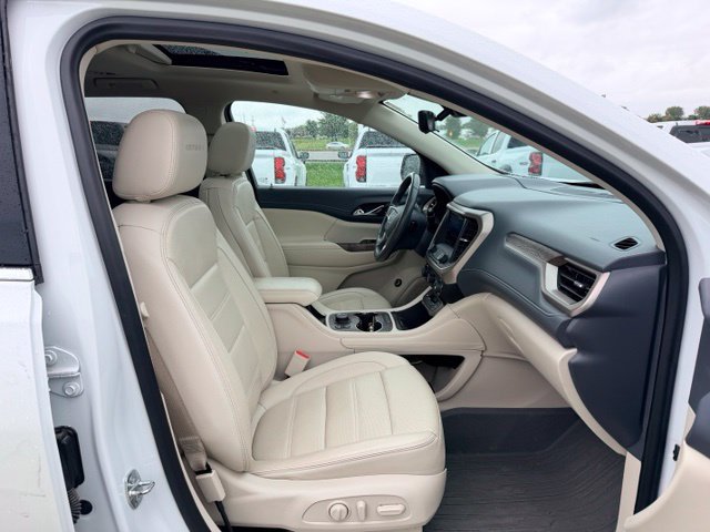 Used 2020 GMC Acadia Denali w/ Denali Ultimate Package AWD/4WD image 11