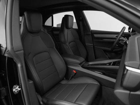 Certified 2025 Porsche Macan 4 Electric image 21