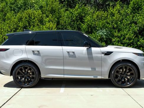 New 2026 Land Rover Range Rover Sport Dynamic SE AWD/4WD image 10
