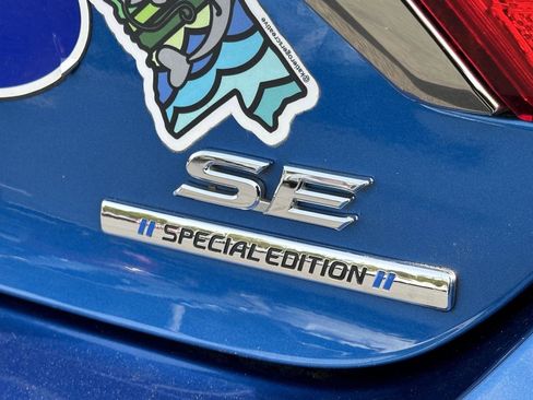 Used 2016 Toyota Camry SE image 8