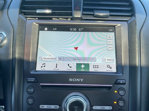Used 2017 Ford Fusion Titanium FWD image 28