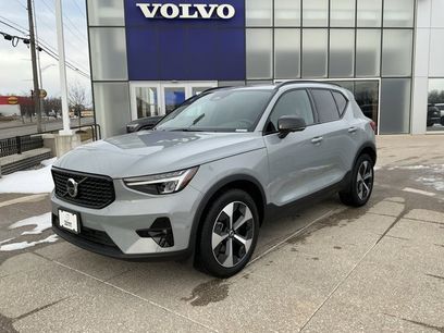Used 2025 Volvo XC40 B5 Plus