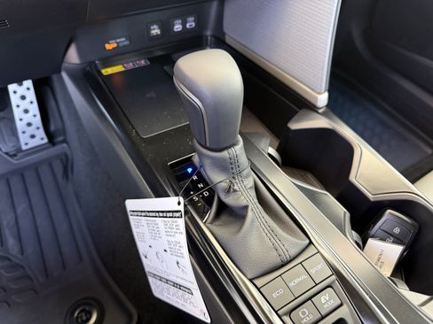 Certified 2026 Toyota Camry SE image 17