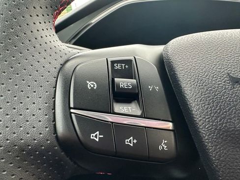 Used 2025 Ford Escape ST-Line image 16