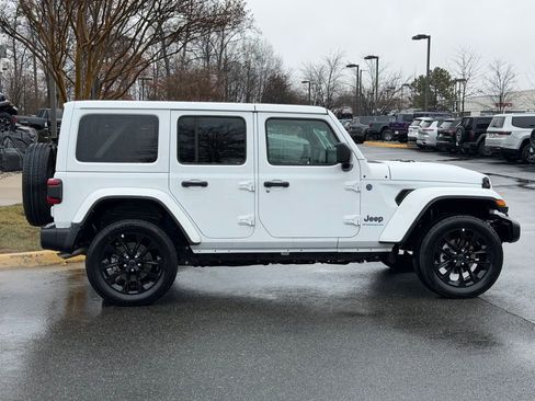 Certified 2025 Jeep Wrangler Sahara 4xe w/ Safety Group image 6