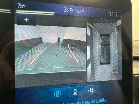 Used 2020 Ford Explorer Platinum image 19