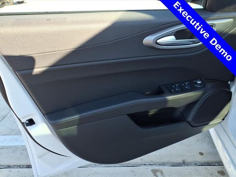 New 2025 Alfa Romeo Giulia RWD w/ Driving Assist Package image 17