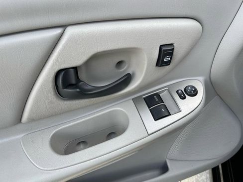 Used 2007 Chevrolet Monte Carlo LT image 25