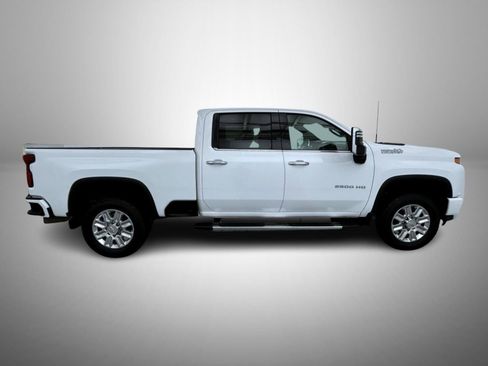 Used 2022 Chevrolet Silverado 2500 High Country w/ Technology Package image 4