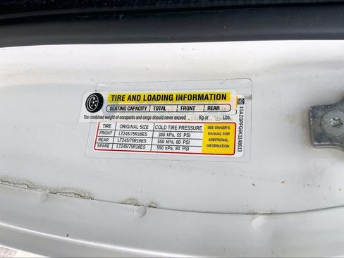Used 2019 Chevrolet Express 3500 LT w/ LT Preferred Equipment Group RWD image 19