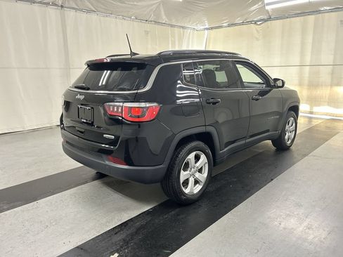 Used 2020 Jeep Compass Latitude w/ Popular Equipment Group AWD/4WD image 2
