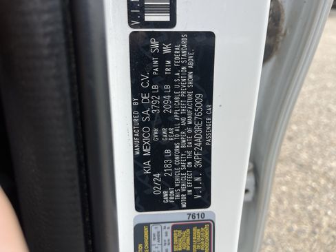 Certified 2024 Kia Forte LXS FWD image 28
