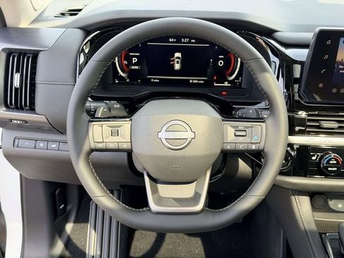 New 2026 Nissan Pathfinder SL w/ SL Premium Package AWD/4WD image 19