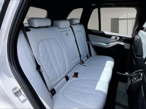 Used 2026 BMW X5 xDrive40i AWD/4WD image 29