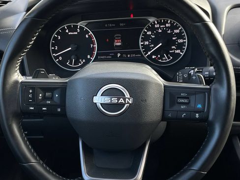 Used 2025 Nissan Rogue SV AWD/4WD image 12