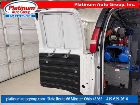 Used 2018 Chevrolet Express 3500 Extended w/ Driver Convenience Package RWD image 34