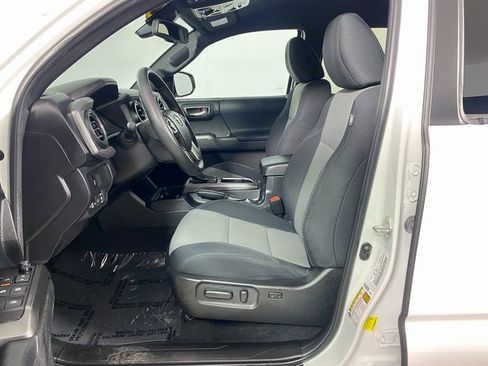 Certified 2022 Toyota Tacoma 4x4 Double Cab image 10