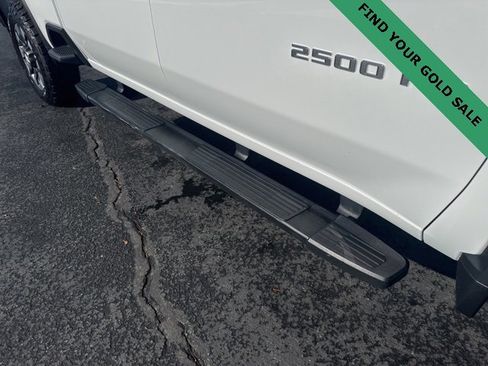 Certified 2022 Chevrolet Silverado 2500 Custom w/ Custom Value Package image 10