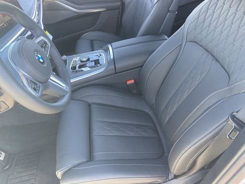 New 2025 BMW X7 M60i w/ Climate Comfort Package image 19
