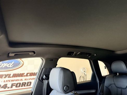 Used 2024 Audi Q5 2.0T Premium w/ Summer of Audi Package image 28