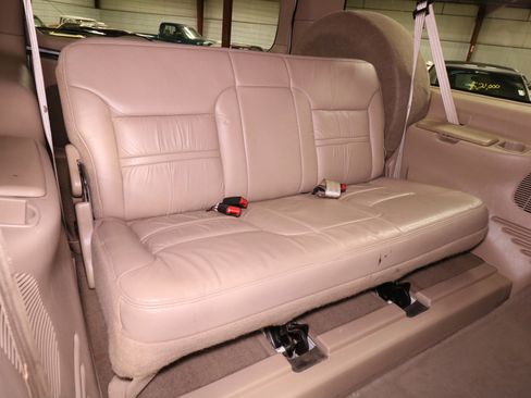 Used 2000 Ford Excursion Limited image 19
