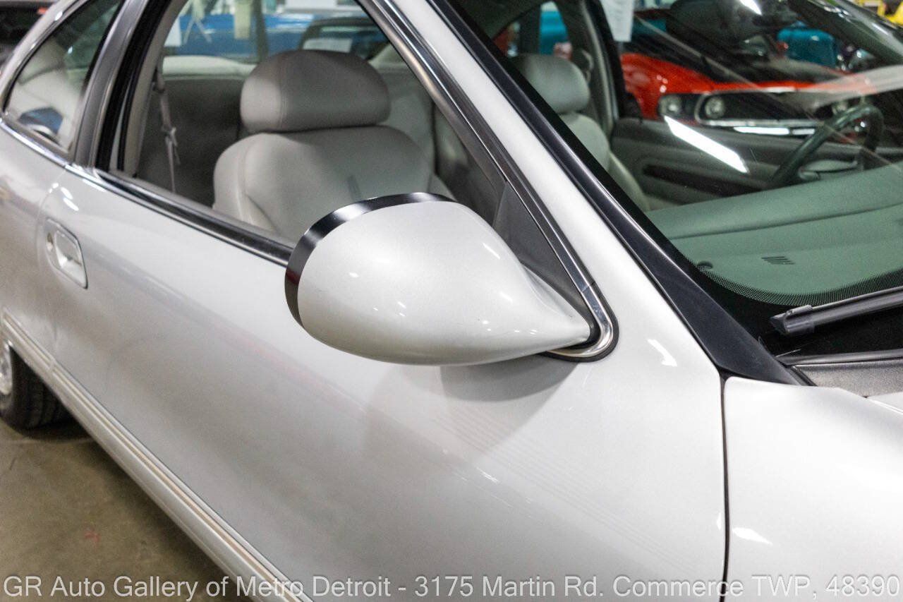 Used 1998 Lincoln Mark VIII RWD image 35