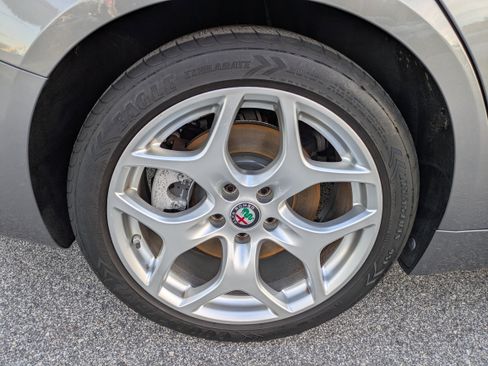 Used 2021 Alfa Romeo Giulia Ti image 12