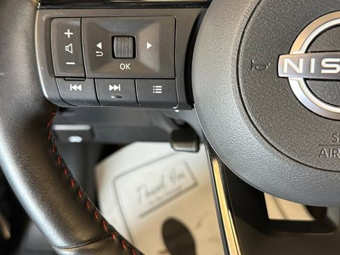 Used 2025 Nissan Kicks SR w/ SR Premium Package image 11