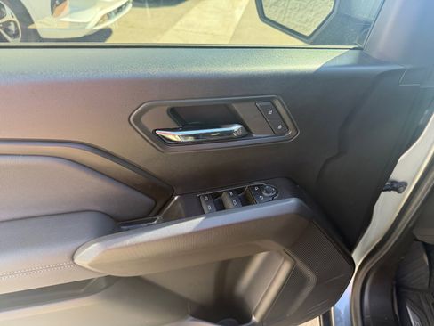 Used 2024 Chevrolet Colorado LT w/ LT Convenience Package image 13