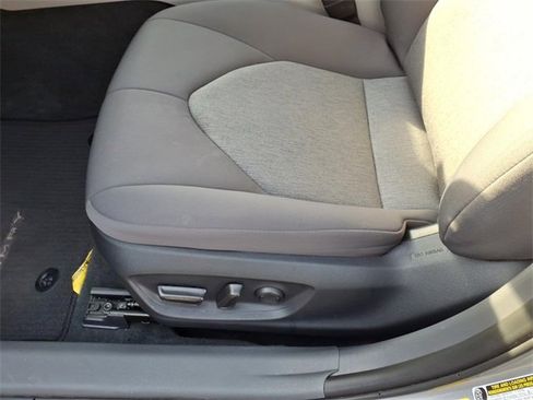 Used 2023 Toyota Camry LE image 12