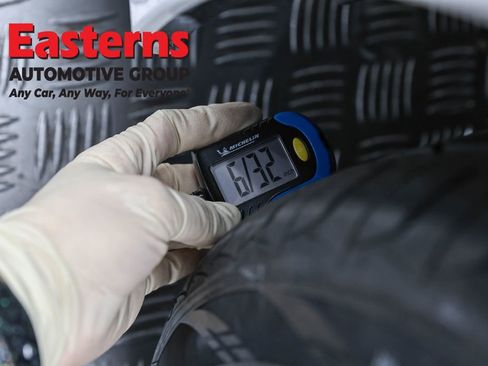 Used 2025 Toyota Camry SE w/ Convenience Package FWD image 28