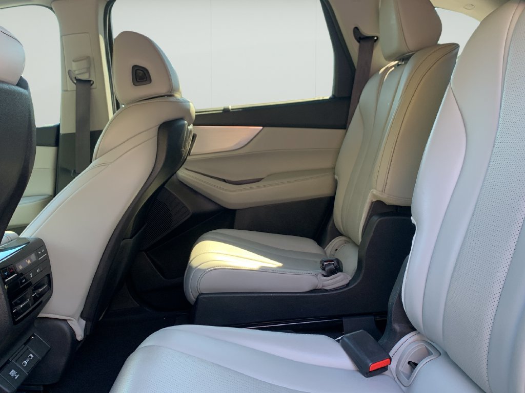 Used 2023 Acura MDX w/ Technology Package FWD image 16