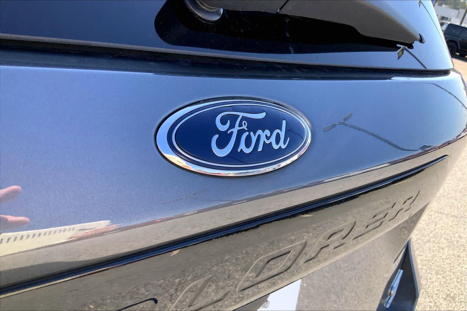 Used 2023 Ford Explorer ST w/ Equipment Group 401A AWD/4WD image 31