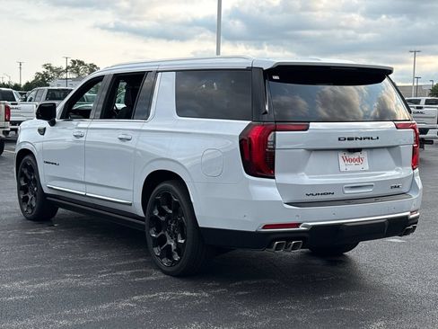 New 2026 GMC Yukon XL Denali w/ Denali Reserve Package AWD/4WD image 10
