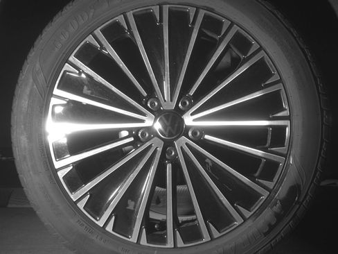 Used 2025 Volkswagen Taos SE image 15