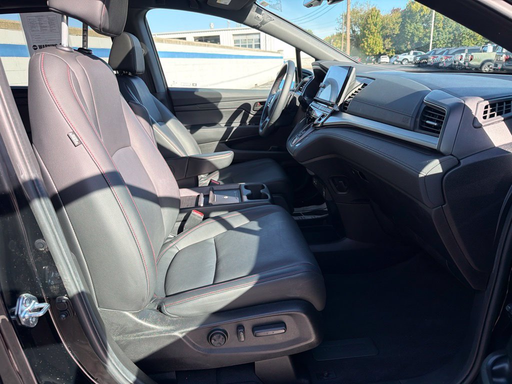 Certified 2025 Honda Odyssey Sport-L image 26