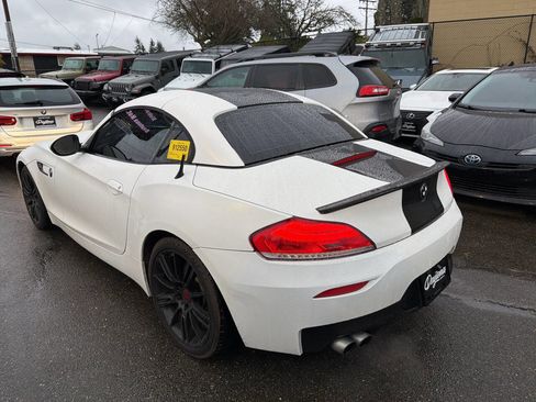 Used 2015 BMW Z4 sDrive28i image 2